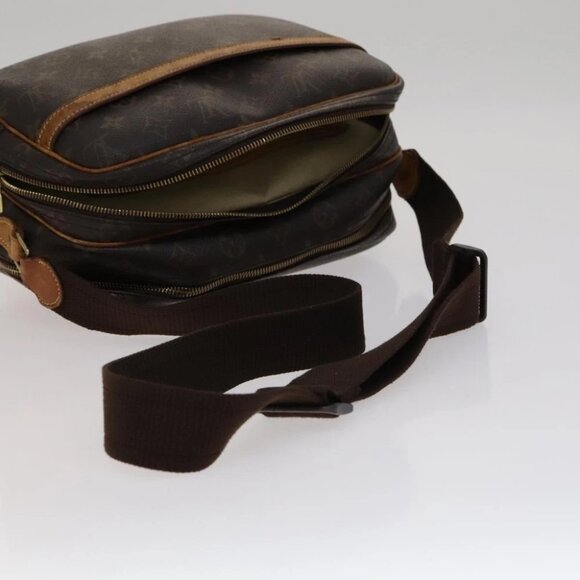 LOUIS VUITTON Monogram Reporter PM Shoulder Bag